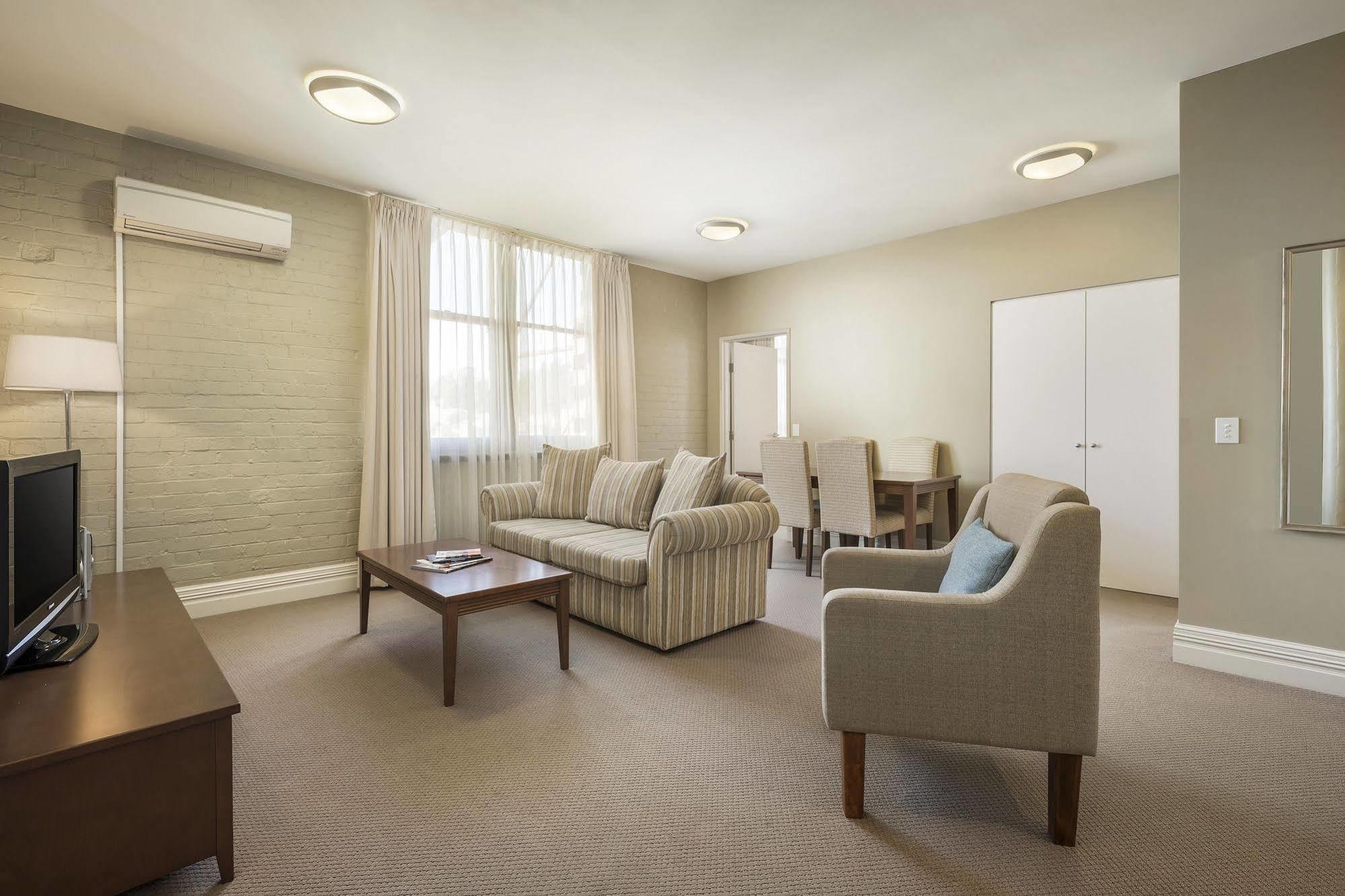 Launceston Central Apartment Hotel Official Exteriér fotografie