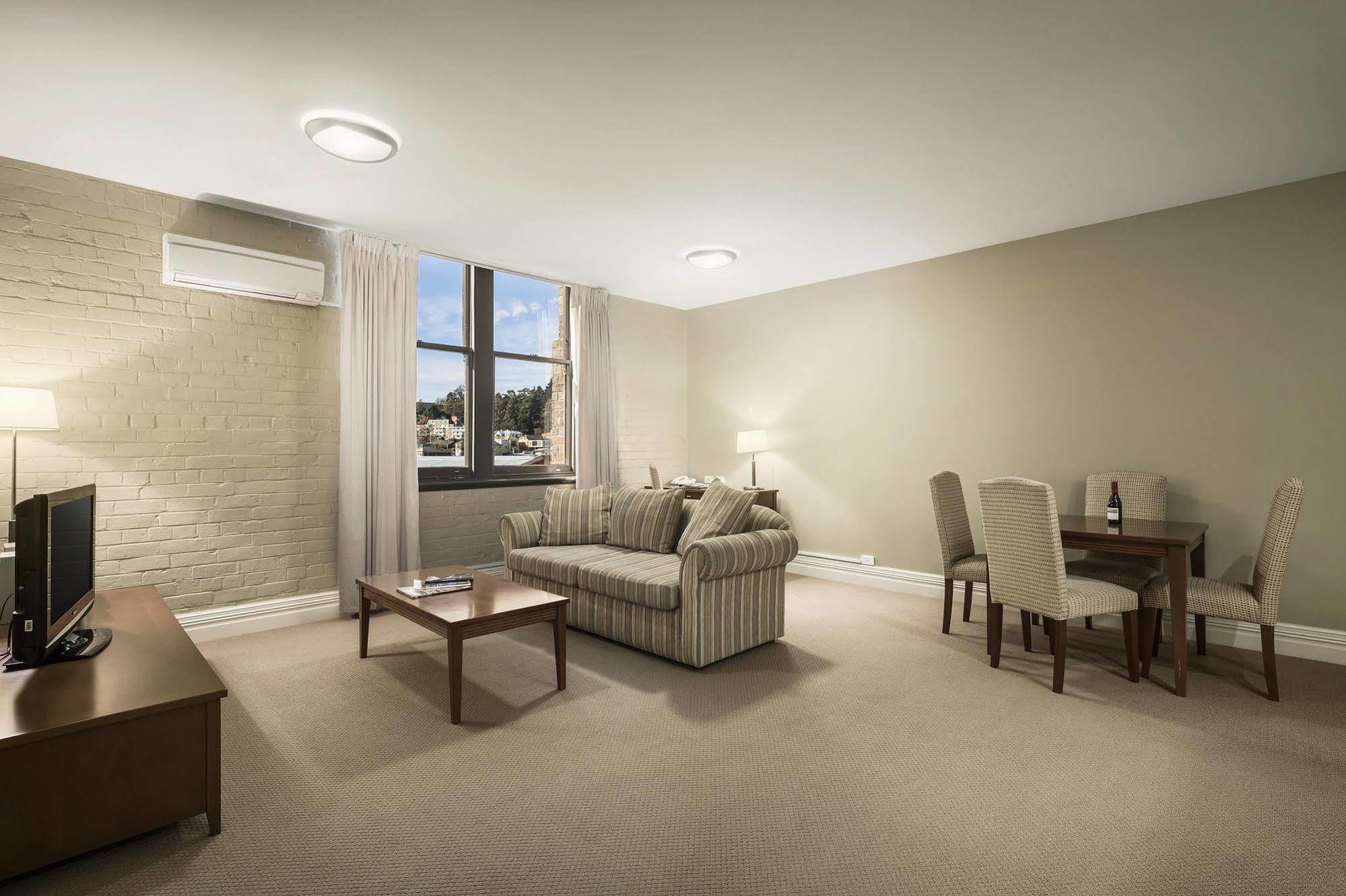 Launceston Central Apartment Hotel Official Exteriér fotografie